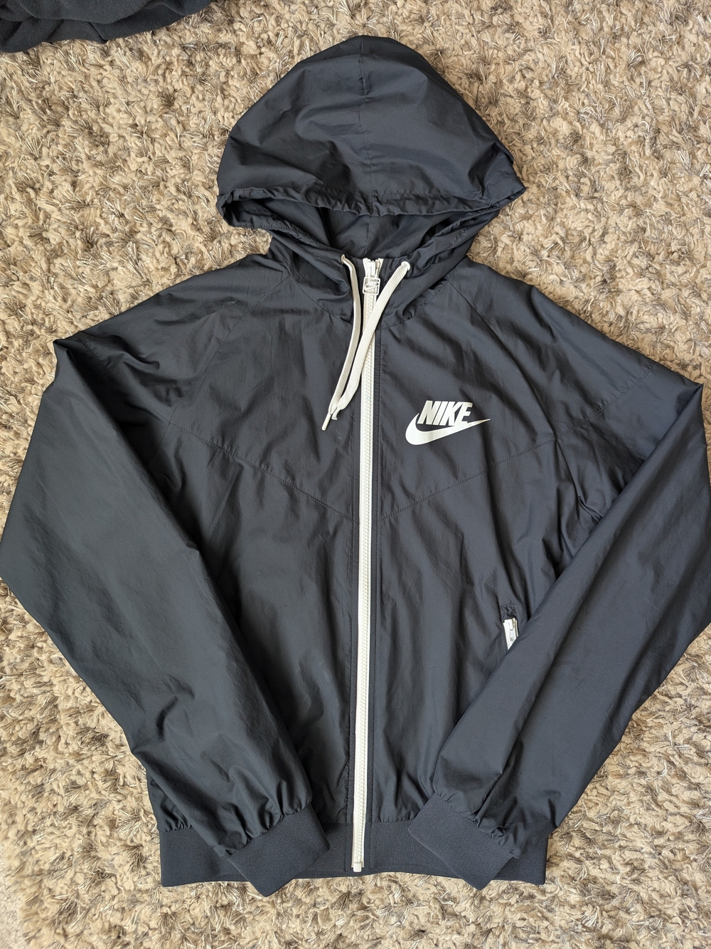 Nike Women's Windrunner windbreaker jacket